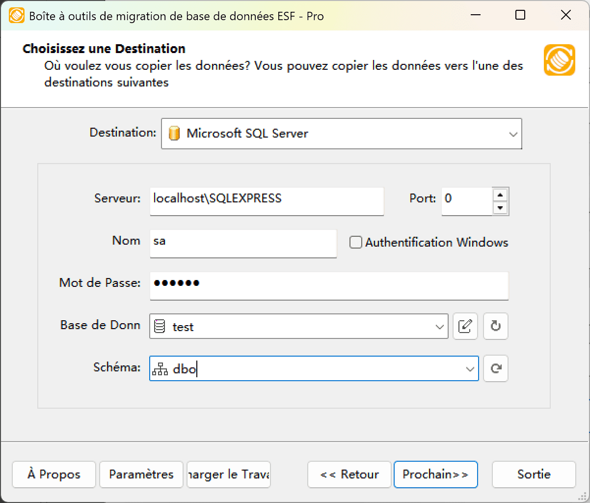 Boîte de dialogue "Choisir une destination" montrant les options de configuration Microsoft SQL Server incluant le nom d'hôte, l'authentification, la base de données et les paramètres de schéma